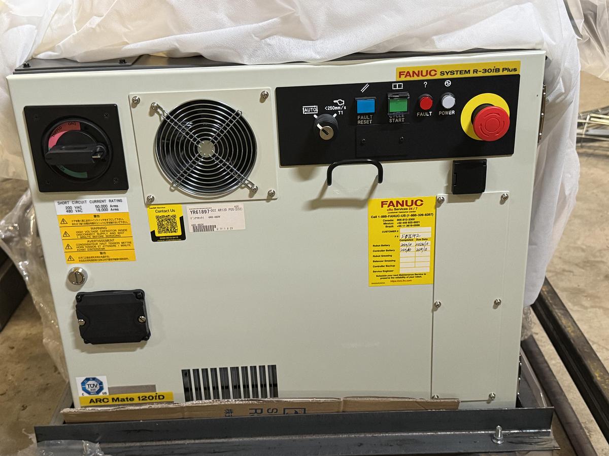 FANUC ARCMATE 120iD WITH R-30iB PLUS WITH 2 AUX AXIS DRIVES AND MOTORS