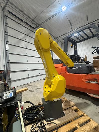 Used FANUC M-20iB/25 6 AXIS ROBOT WITH R-30iB PLUS CONTROLLER