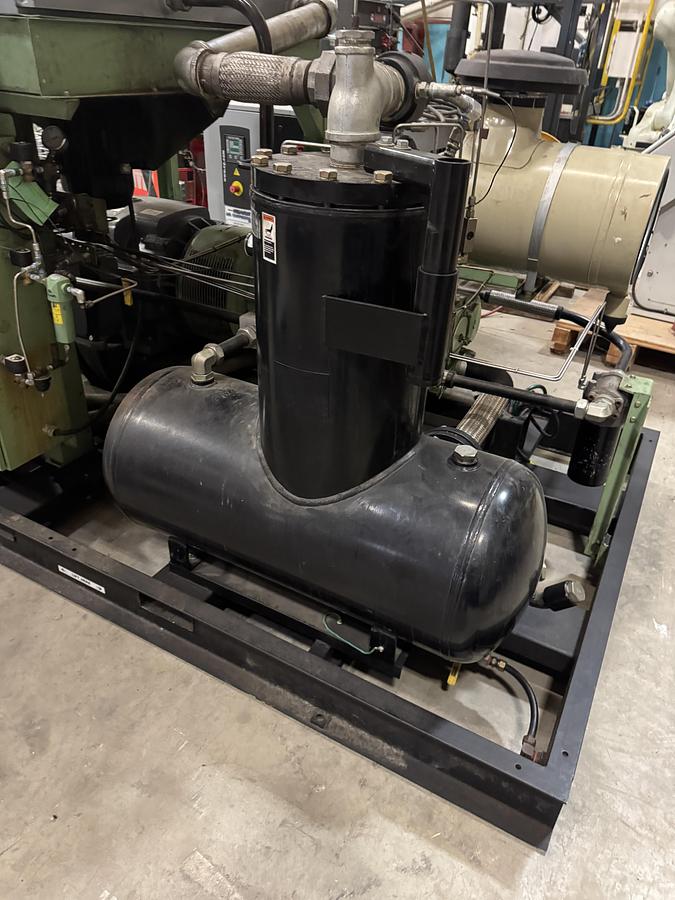 Used SULLAIR V-200S AIR COMPRESSOR 125 PSI 888 CFM CAPACITY