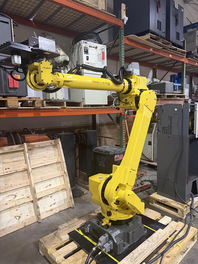 Used Used Fanuc M-710iC/45M 6 Axis Industrial Robot With R-30iB Plus Controller