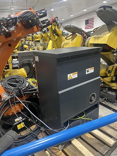 Used KUKA KR 150 R3700 ULTRA K 6 AXIS ROBOT, KR C4 NA CONTROLLER, QUICK DISCONNECT END EFFECTOR