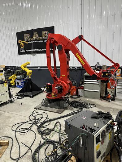 Used FANUC M410iC/185 PALLETIZING ROBOT WITH R-30iB 185 KG X 3143 MM REACH FOR SALE