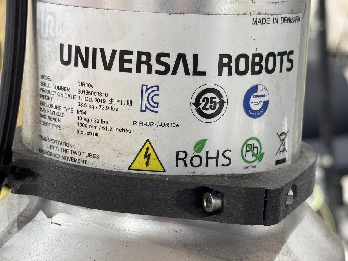 Used UNIVERSAL ROBOTICS MODEL UR10e 6 AXIS COBOT NEW 2019