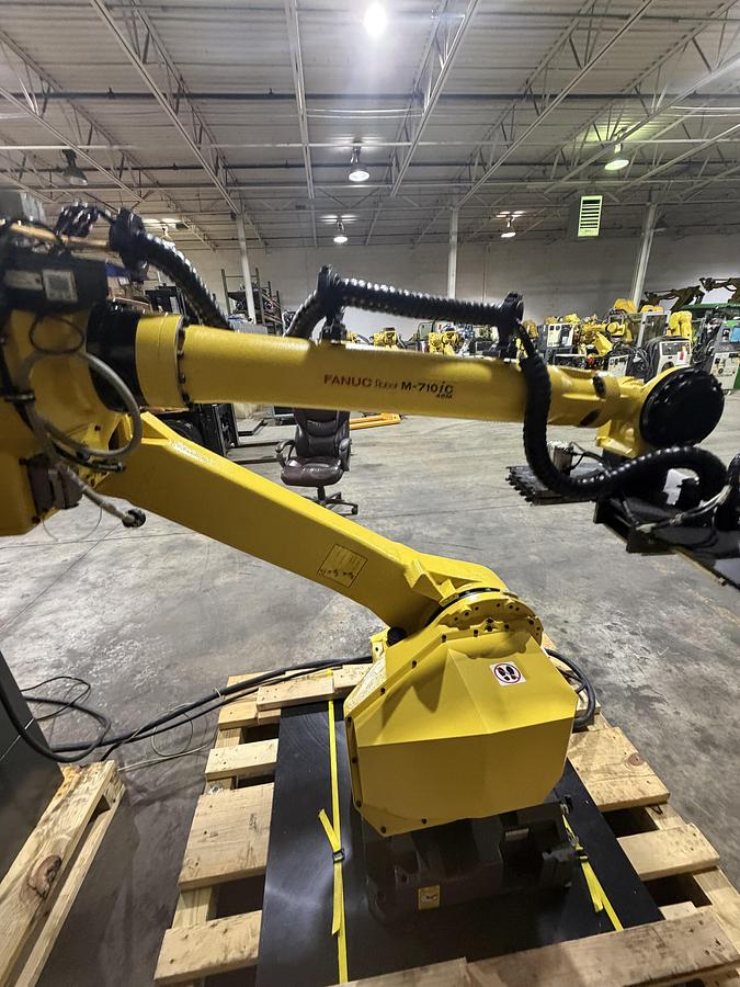 Used Used Fanuc M-710iC/45M 6 Axis Industrial Robot With R-30iB Plus Controller
