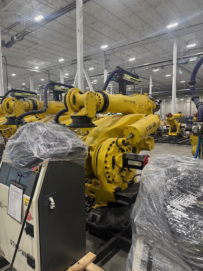 NEVER USED FANUC M-900iB/700 ROBOT WITH R-30iB PLUS CONTROLLER