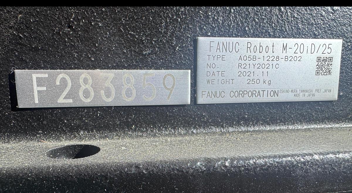 Used FANUC M-20iD/25 ROBOT WITH R-30iB PLUS CONTROLLER, PENDANT, CABLES.  NEVER IN PRODUCTION!