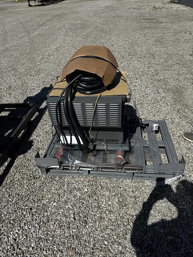 Used FANUC M-410iC/110 4 AXIS PALLETIZING ROBOT WITH R-30iB PLUS CONTROLLER NEVER USED