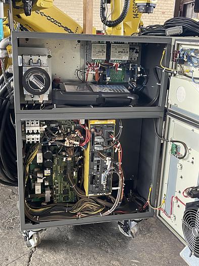 Used FANUC R-2000iB/125L 6 AXIS ROBOT WITH R-30iB CONTROL