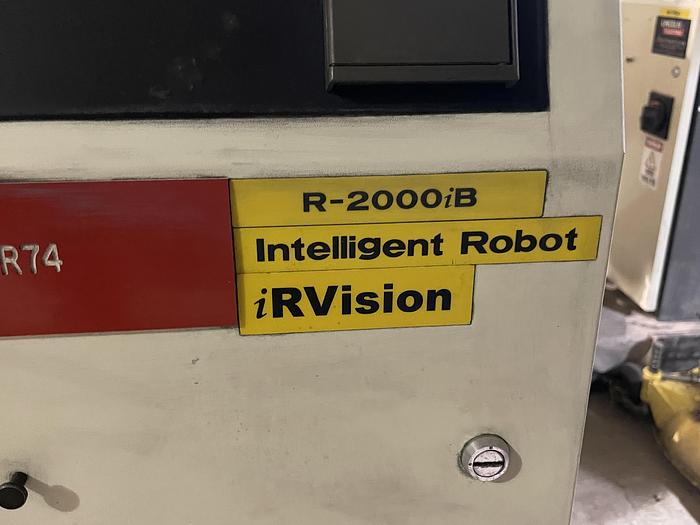 Used FANUC R2000iB/125L WITH RJ3iC (R30iA) CONTROLLER