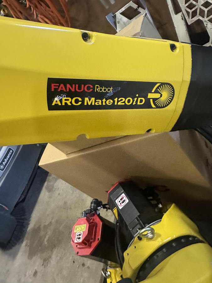FANUC ARCMATE 120iD WITH R-30iB PLUS WITH 2 AUX AXIS DRIVES AND MOTORS