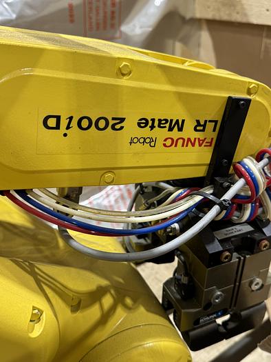 Used FANUC LR MATE 200ID 6 AXIS ROBOT WITH R30iB CONTROLLER