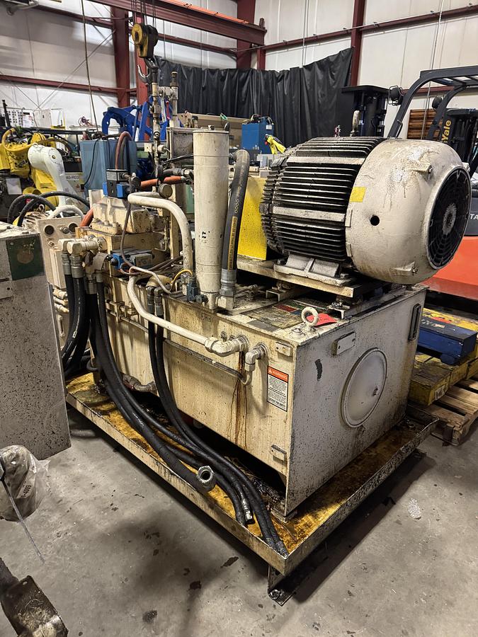 Used EXCELLO 3251S 48" SPLINE ROLLER WITH UNDER ARM SUPPORT AND 40 HP MAIN MOTOR