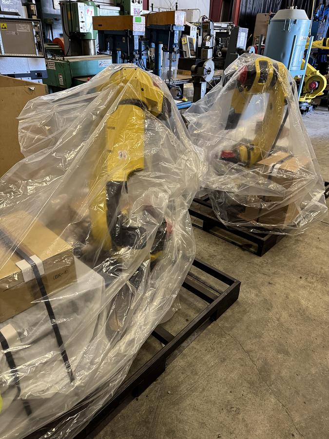 FANUC ARCMATE 120iD 6 AXIS ROBOT WITH R-30iB PLUS CONTROLLER, NEVER IN PRODUCTION, LIKE NEW