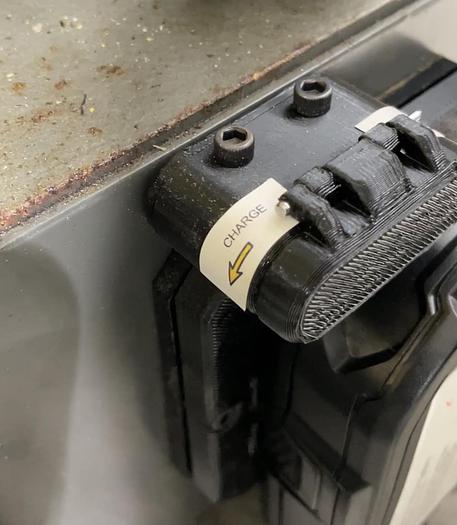 DIRECT BATTERY BOX REPLACEMENT FOR FANUC ROBOTS WITH LITHIUM ION RECHARBLE BATTERY PACK