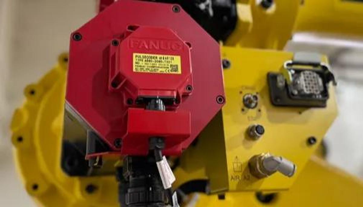 Used FANUC R-2000iC/165F 6 AXIS ROBOT WITH R-30iB PLUS CONTROLLER FOR SALE 