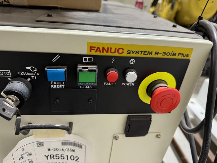 Used FANUC M-20iA/35M 6 AXIS ROBOT WITH R-30iB PLUS CONTROL WITH 4 HOURS USE PAYLOAD 35 KG X 1813 MM REACH