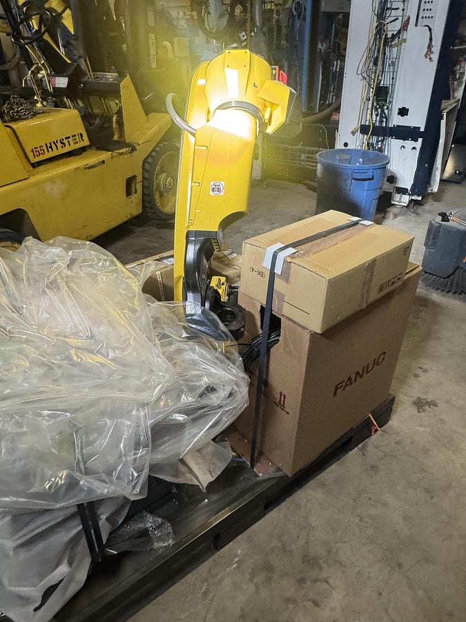 FANUC ARCMATE 120iD WITH R-30iB PLUS WITH 2 AUX AXIS DRIVES AND MOTORS