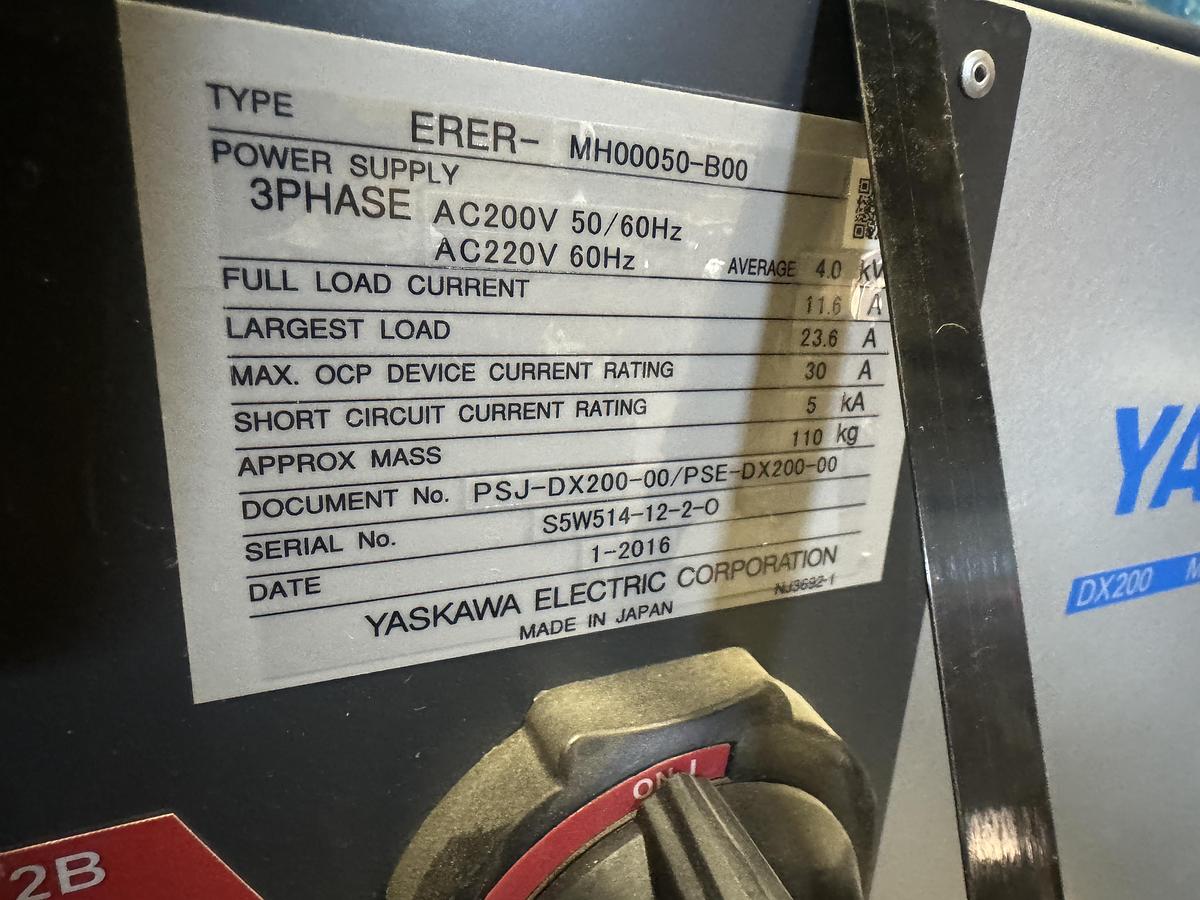 Used Yaskawa Motoman MH50II 6 Axes Payload 50 kg Reach 2,061 mm DX200 Controller