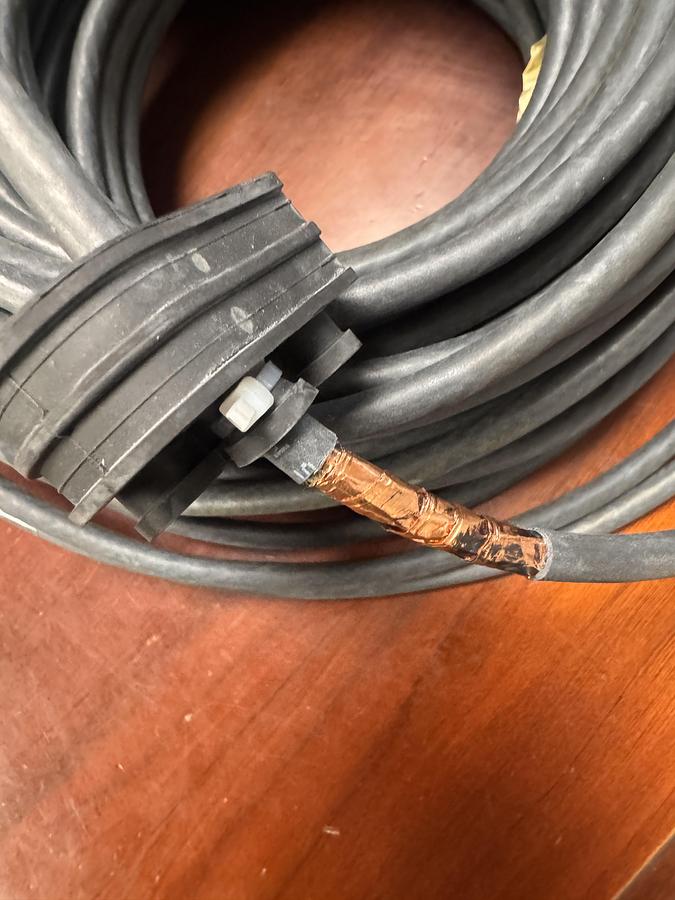 KUKA 00-356-385 ROBOT CABLE. 30 METERS LONG XF21/XF31 