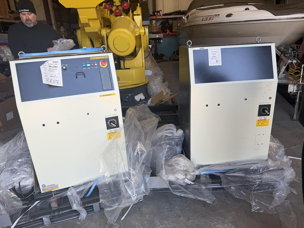 Used FANUC M-2000iA/2300 ROBOT NEW NEVER USED WITH R-30iB PLUS CONTROLLER