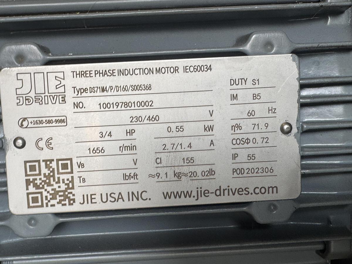 Used ZETA GROUP ENGINEERING 30" X 137" LONG MOTORIZED PLASTIC TOP CONVERYORS