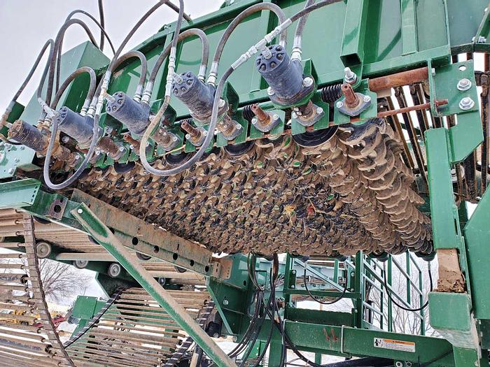 Used 2015 Lockwood 674 Potato Digger