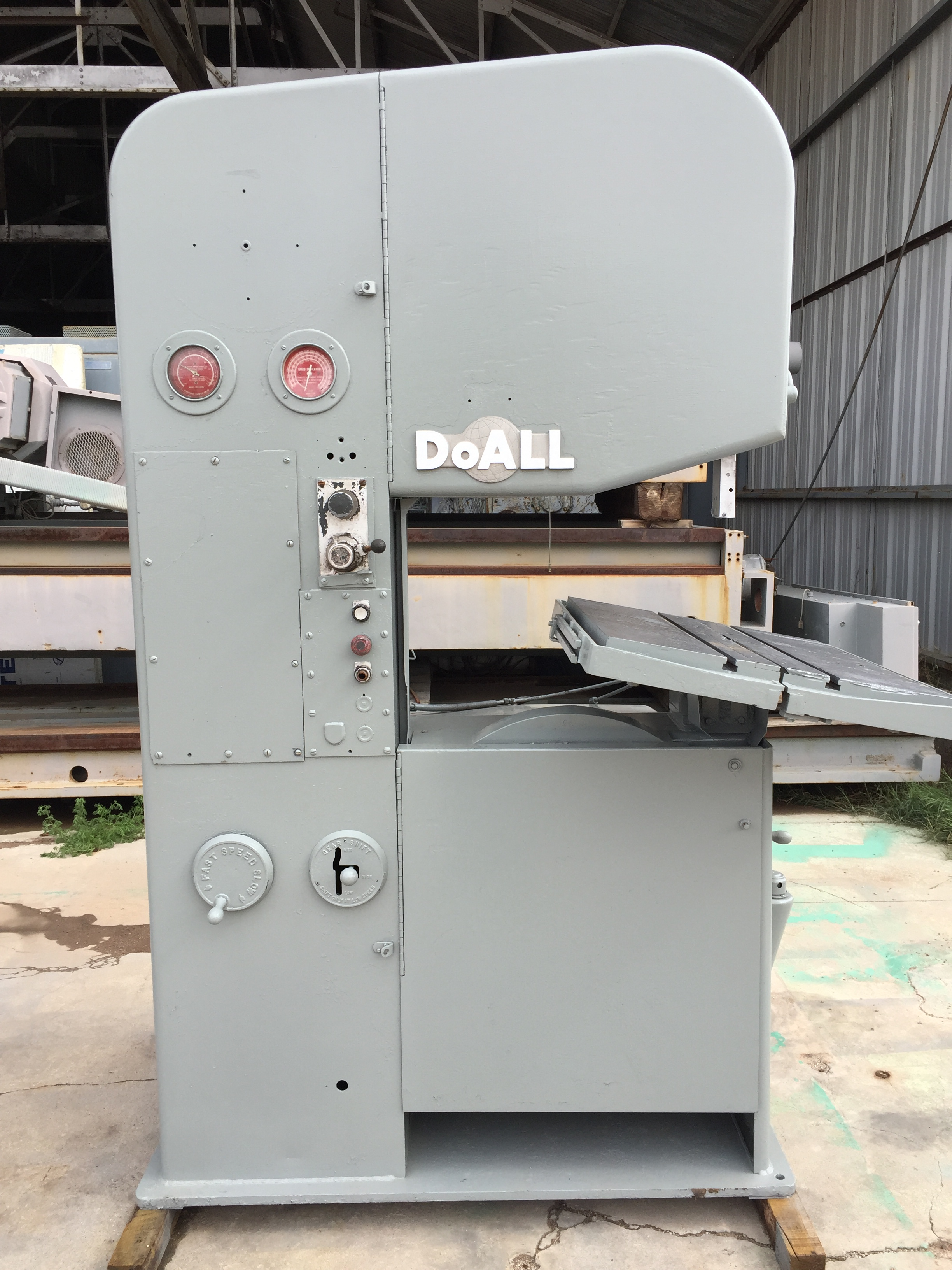 Used 26” DoAll Mdl. 2612-2H Vert. Band Saw #3953