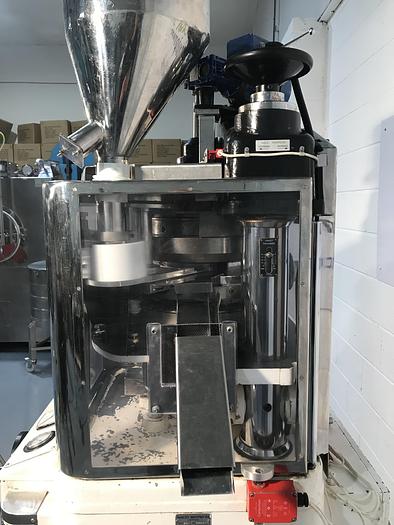 Used Manesty Express D20 Tablet Press