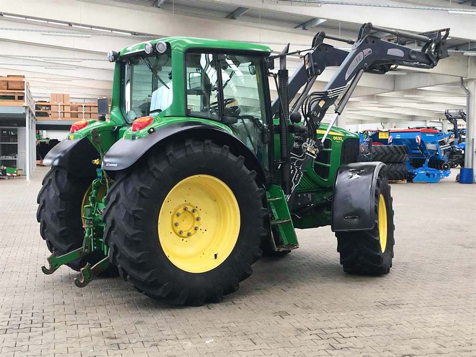 Used John Deere 6630 Premium - Tractor - 2010