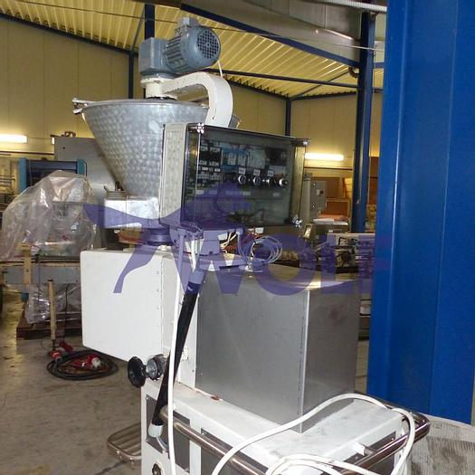 Used used Chocolate pouring machine