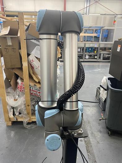 Used 2016 Universal Robots UR10 Cobot/Robot
