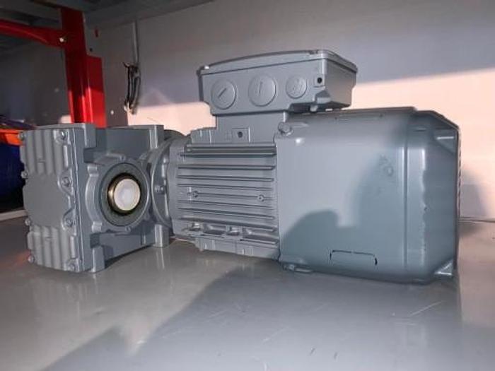 MOTOREDUKTOR SEW EURODRIVE FA27 DRN80KM4/BE05