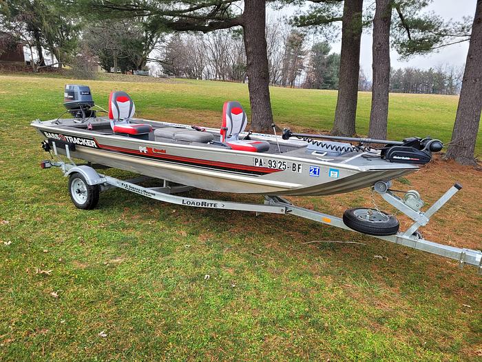 Used 1990 Bass Tracker PF16 Special