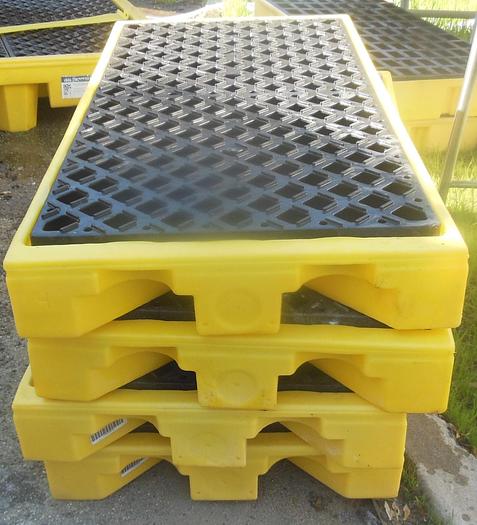 Used Tank, 110 Gallon, PET, Drum Containment, UltraTech 1086 (4) #S742919
