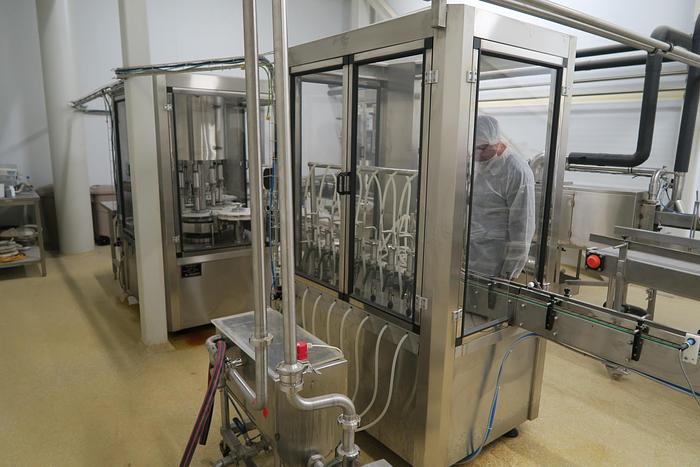 Used LIQUID FILLING LINE