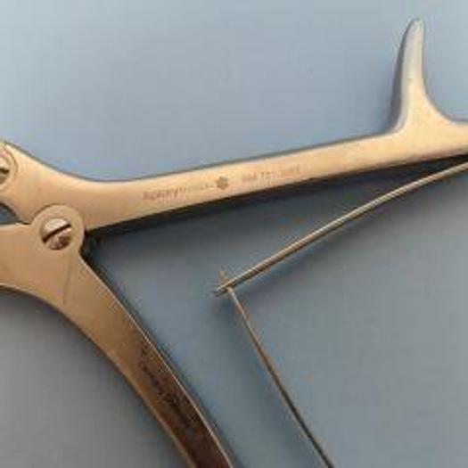 Used For Sale APIARY AM 731-3097 Sauerbruch Rongeur Apiary Medical 12 inch square 20mm DA