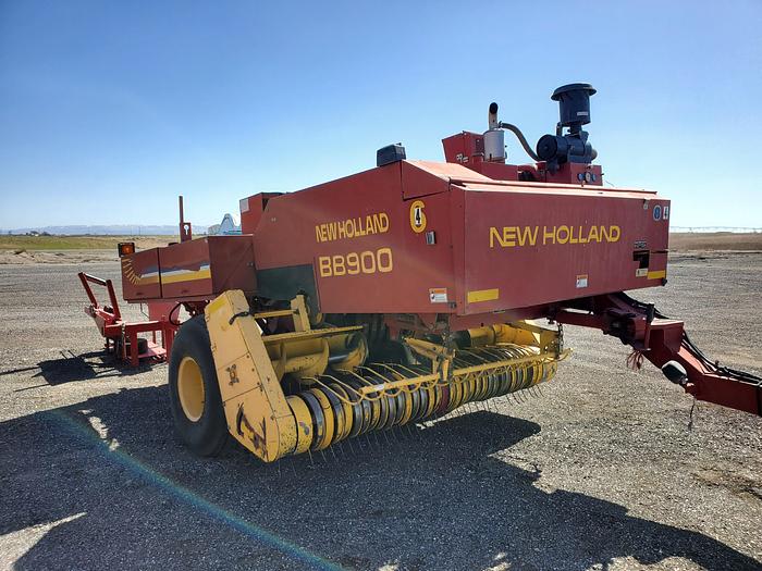 Used New Holland BB900 Baler w/ 14 x 21 Chamber