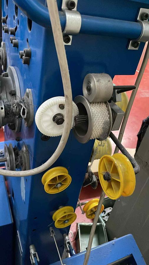 Ricondizionato Trecciatrice ad aghi  Semel KB 212 anno 2003