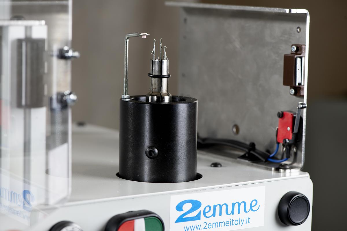 Macchina circolare a 2 teste modello M 2125