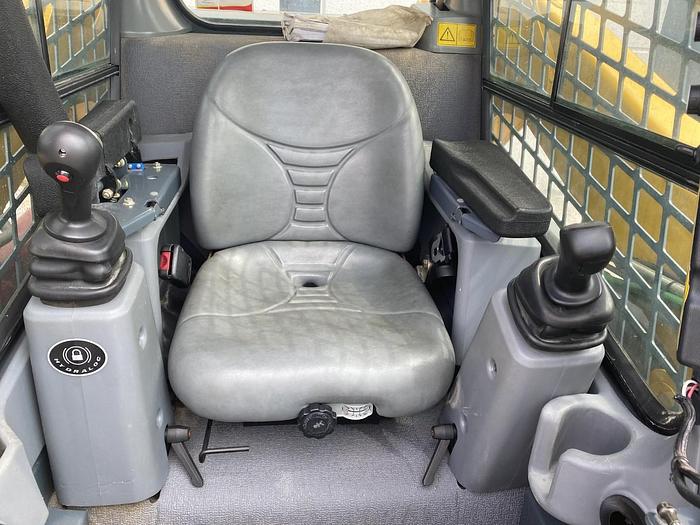 Usato 2011 GEHL V270