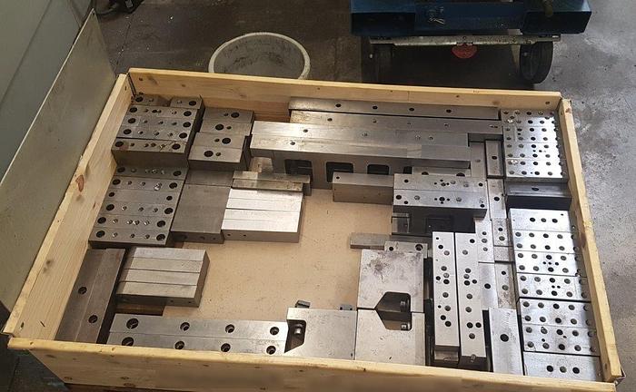 Used   5-Axis CNC Universal Vertical Machining Centre - MIKRON HPM 1350U - 2008 /12