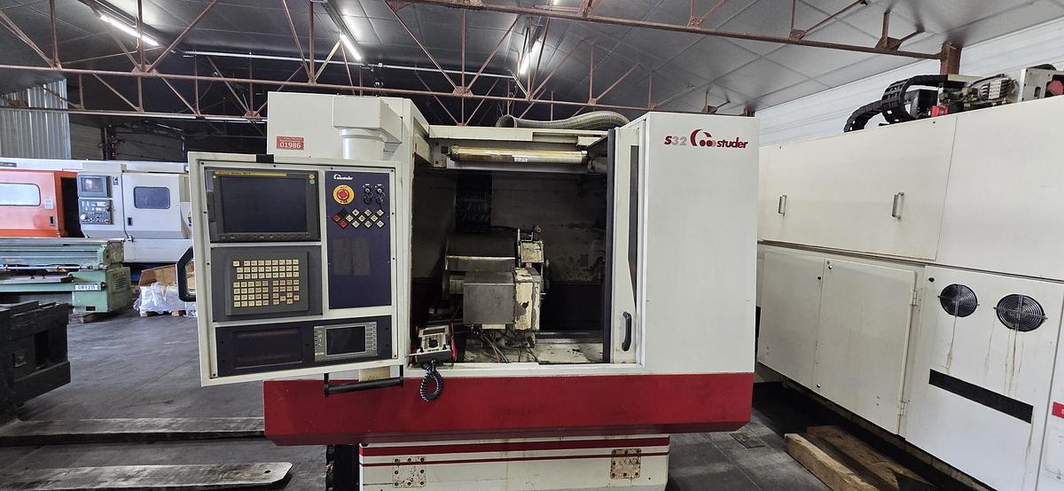 D'occasion GRINDING MACHINE STUDER S32