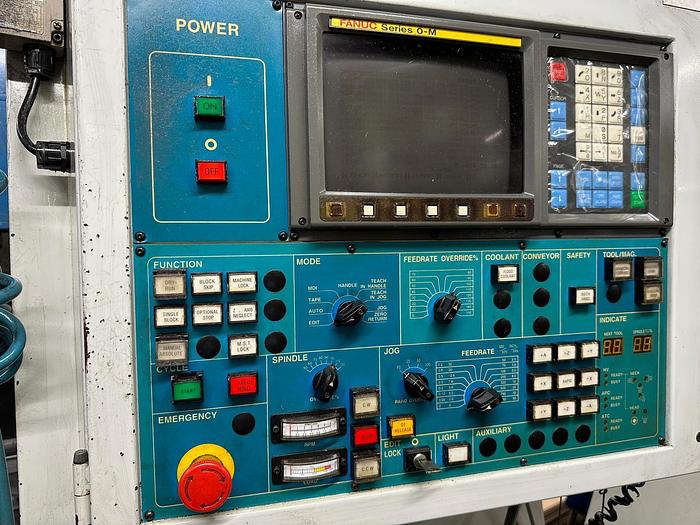 Utilisé 1995 YCM SUPERMAX VMC 65 A