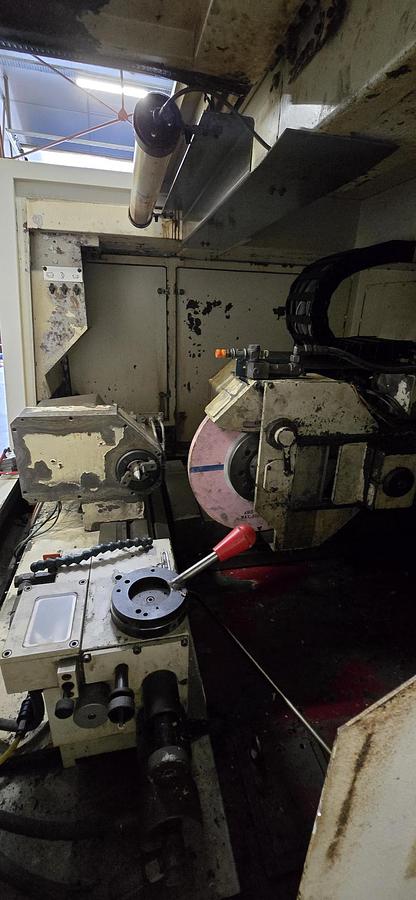 D'occasion GRINDING MACHINE STUDER S32