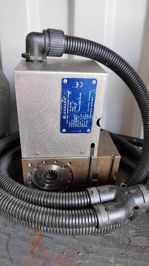 D'occasion VMC FEELER FV800 with 4 axis