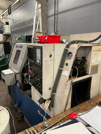 Utilisé 1999 DOOSAN DAEWOO LYNX 200 LC