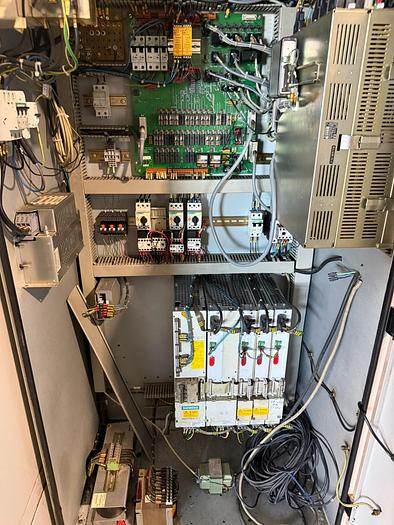 Used 2000 BRIDGEPORT VMC 1000-22