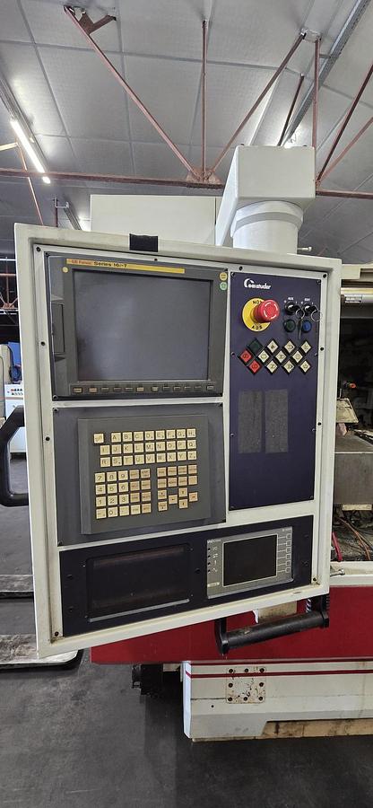 D'occasion GRINDING MACHINE STUDER S32