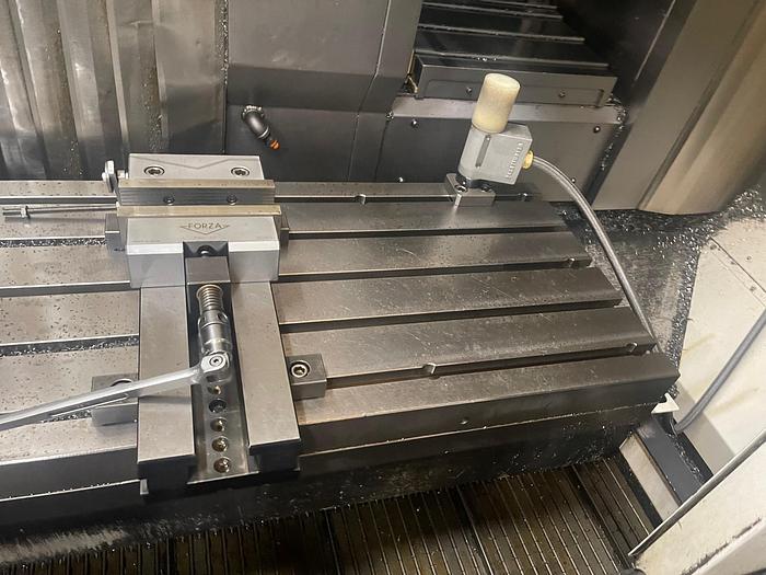 Utilisé 2004 MAZAK VTC 200 B