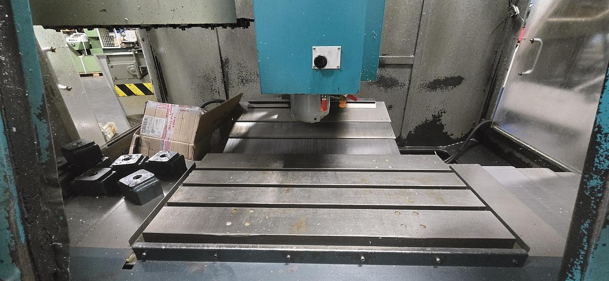 D'occasion VMC FEELER FV800 with 4 axis